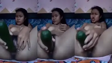 Bokep Indo Abg Colmek Pakai Timun Amatir Hot poster
