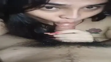 Cewek Manja Pake Tato Bunga ML Liar Di Ranjang poster